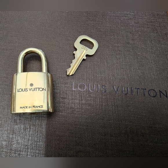 Louis Vuitton Lock & Key #315 - Picture 2 of 5